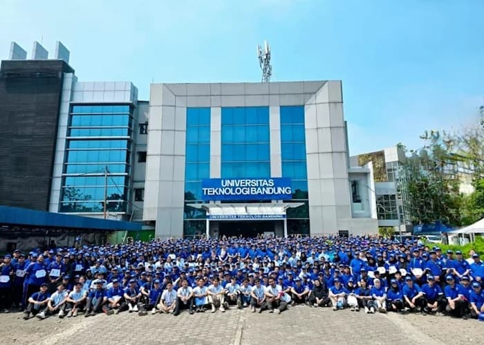 Universitas Teknologi Bandung