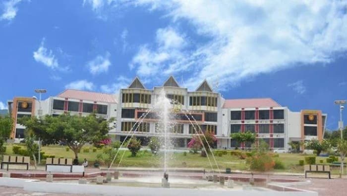 kampus IT di Palu Sulawesi Tengah